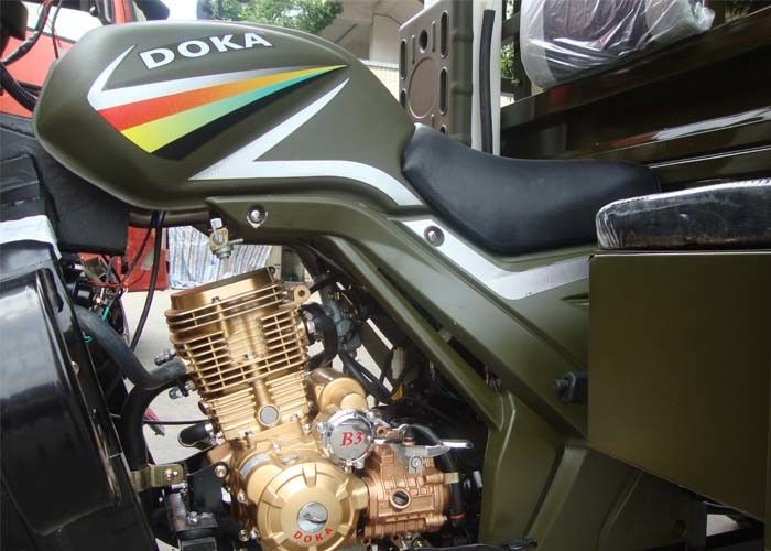 Moto motorisée de cargaison de roue du Chinois 3 d'entraînement d'axe avec l'axe de cadre en acier et de voiture