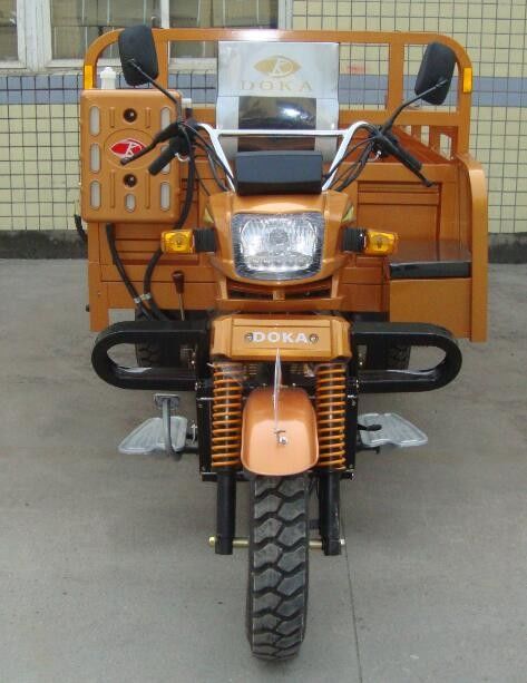 La roue 3 a motorisé le tricycle de cargaison du tricycle 250cc intensifiant le trois-roues du chariot pour des adultes